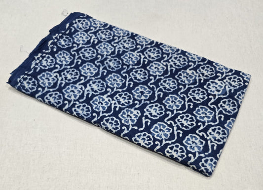Indigo Floral Vine Charm Cotton Fabric (indigo)